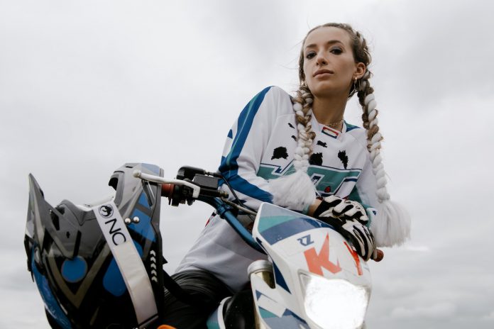 motocicliste donne serie